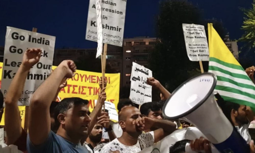 Ανθέλληνας Τούρκος: ''Μπράβο στους αδερφούς μας Πακιστανούς στην Αθήνα!''